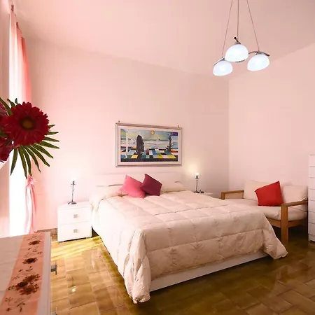 Semesterbostad Loriand